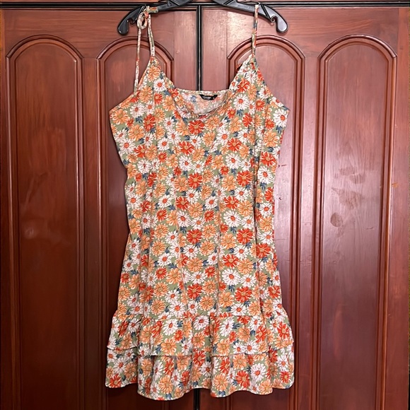 SHEIN Plus Boho Floral Ruffled Hem Tie Shoulder Dress Size 3X - Picture 1 of 15